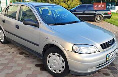 Седан Opel Astra 2008 в Львове