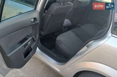 Универсал Opel Astra 2010 в Киеве
