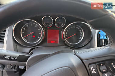Хэтчбек Opel Astra 2010 в 