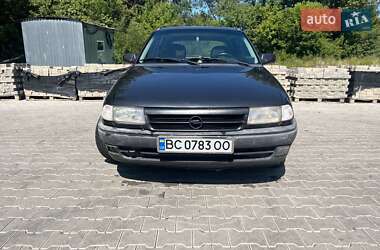 Хэтчбек Opel Astra 1993 в Дрогобыче