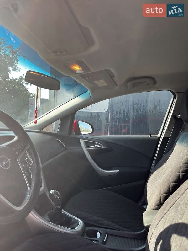 Универсал Opel Astra 2011 в Коломые