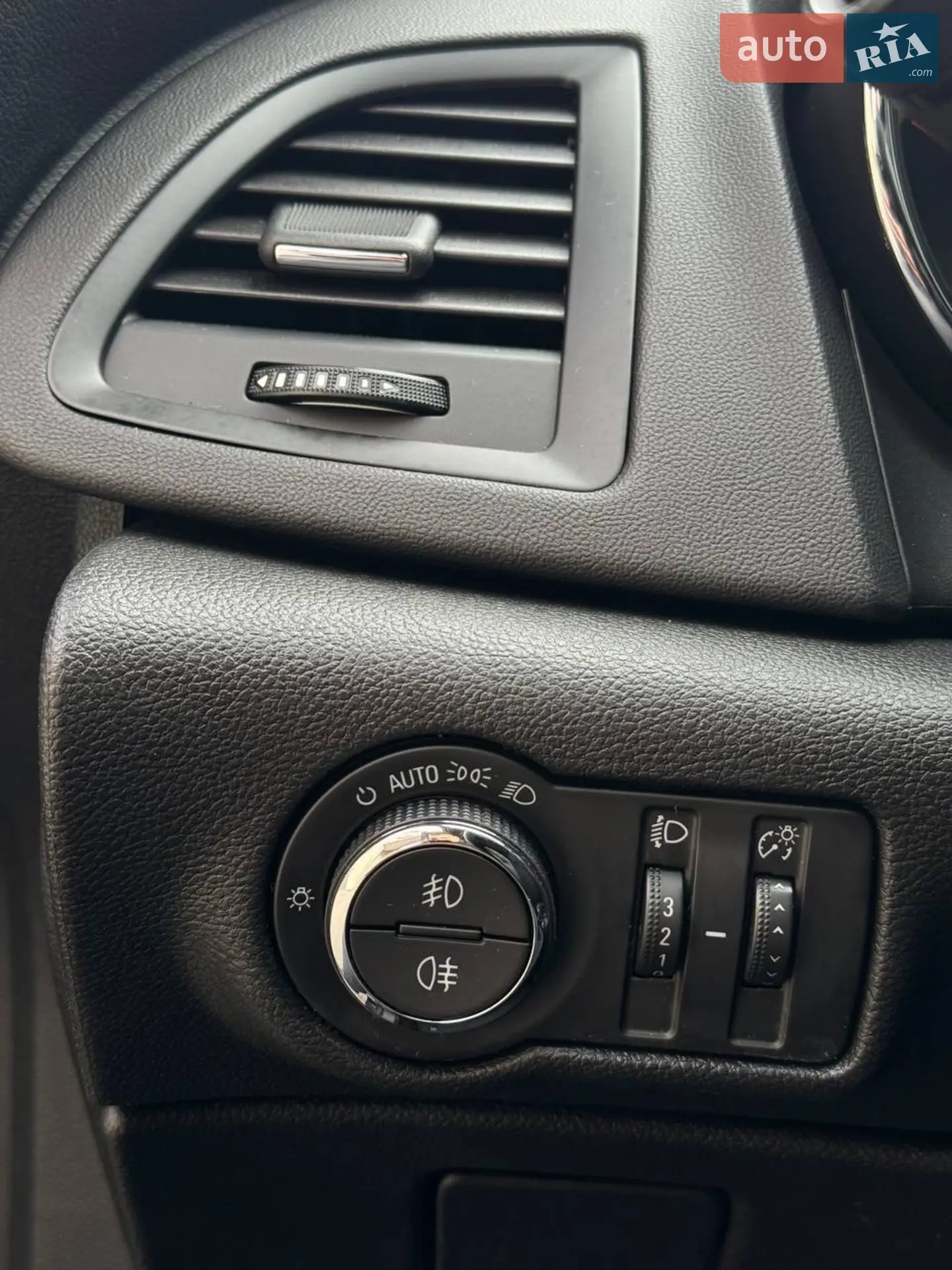 2015 Opel Astra - мініатюра 13
