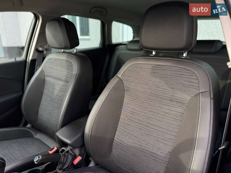 Универсал Opel Astra 2015 в Луцке