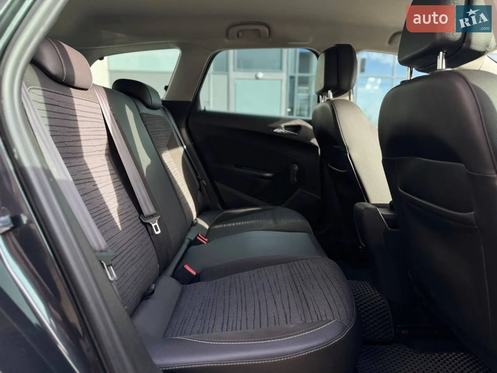 2015 Opel Astra - мініатюра 18