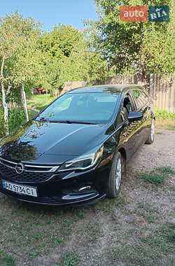 Универсал Opel Astra 2017 в Берегово