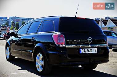 Универсал Opel Astra 2006 в 