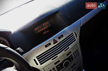 Универсал Opel Astra 2006 в 