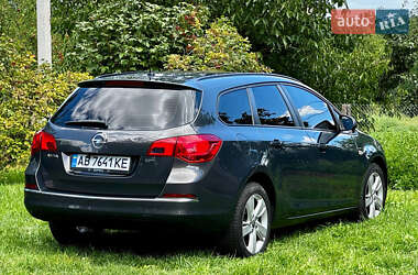 Универсал Opel Astra 2014 в 