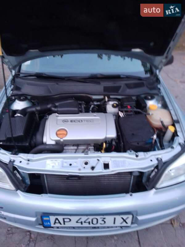Седан Opel Astra 2004 в Запорожье