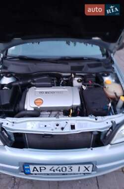 Седан Opel Astra 2004 в 