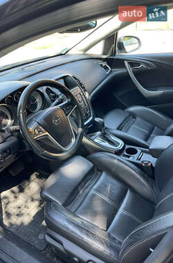 Універсал Opel Astra 2012 в Хмельницькому