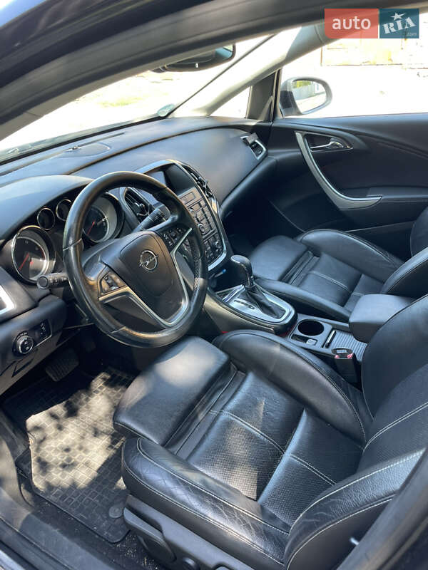 Opel Astra 2012