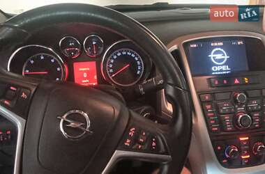Универсал Opel Astra 2011 в 