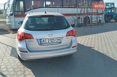 Универсал Opel Astra 2011 в 