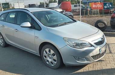Универсал Opel Astra 2011 в 