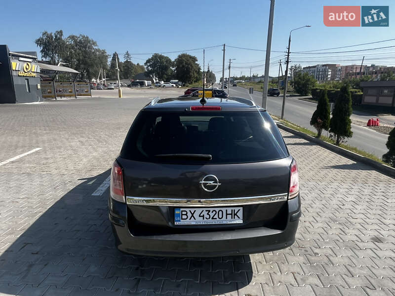 Универсал Opel Astra 2010 в Каменец-Подольском