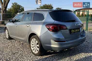 Универсал Opel Astra 2011 в 