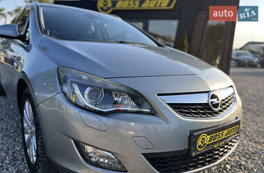 Универсал Opel Astra 2011 в 
