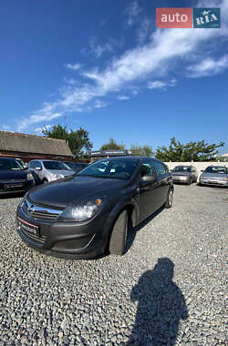 Хетчбек Opel Astra 2009 в Дергачах