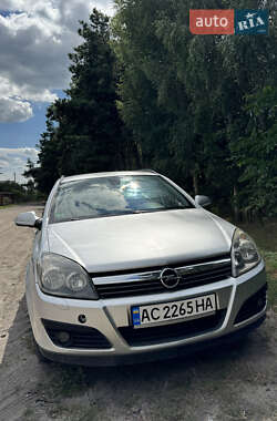 Универсал Opel Astra 2010 в 