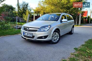 Универсал Opel Astra 2010 в 