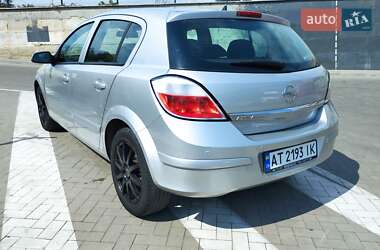 Хетчбек Opel Astra 2004 в Івано-Франківську