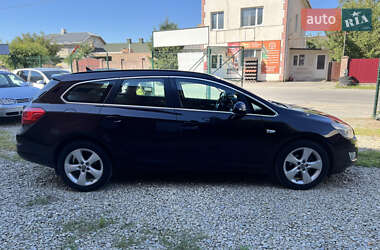 Универсал Opel Astra 2012 в 