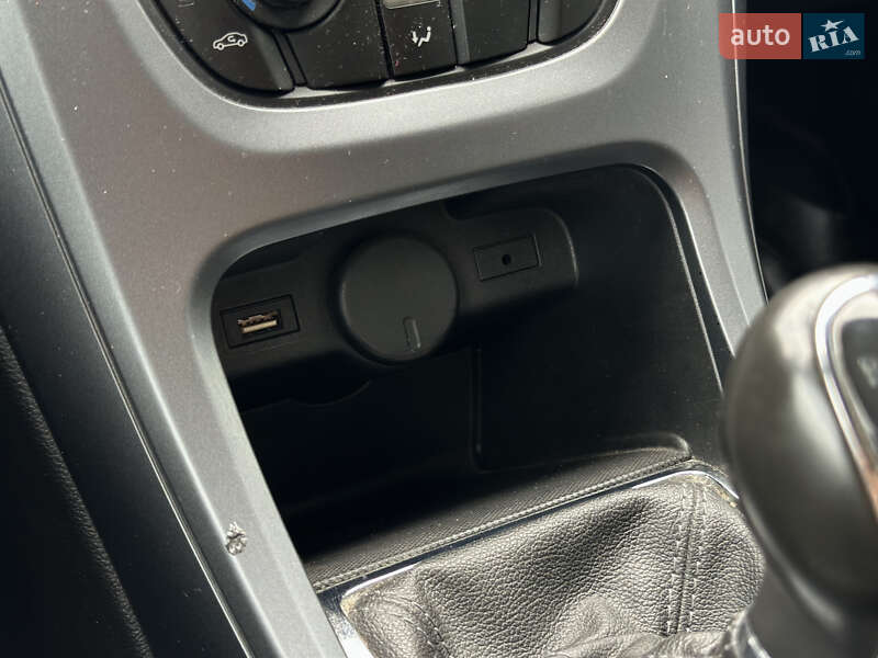 Универсал Opel Astra 2014 в Шептицькому