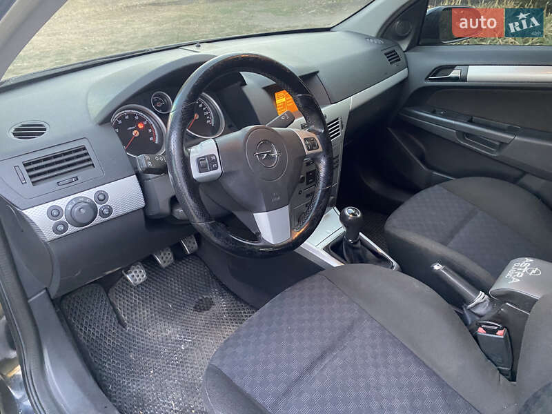Универсал Opel Astra 2004 в Запорожье