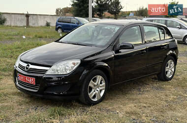Хэтчбек Opel Astra 2008 в Луцке
