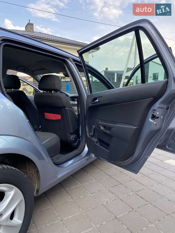 Универсал Opel Astra 2008 в Белой Церкви