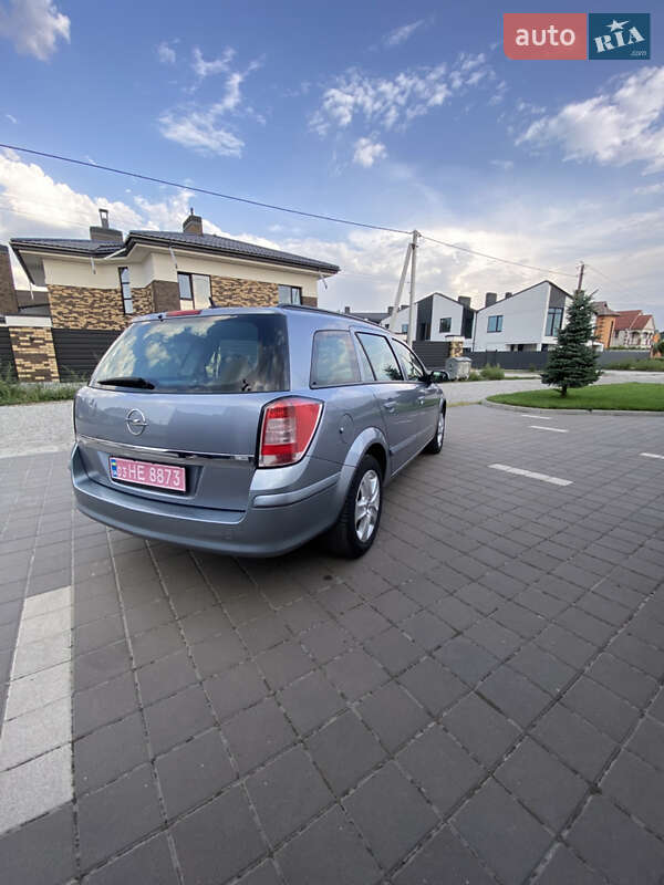 Универсал Opel Astra 2008 в Белой Церкви