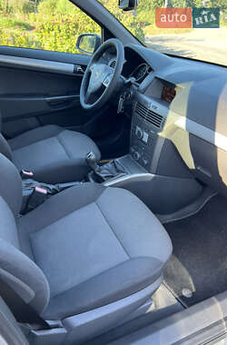 Универсал Opel Astra 2006 в 