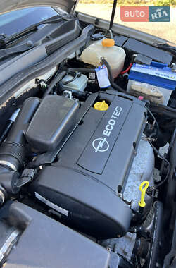Универсал Opel Astra 2006 в 