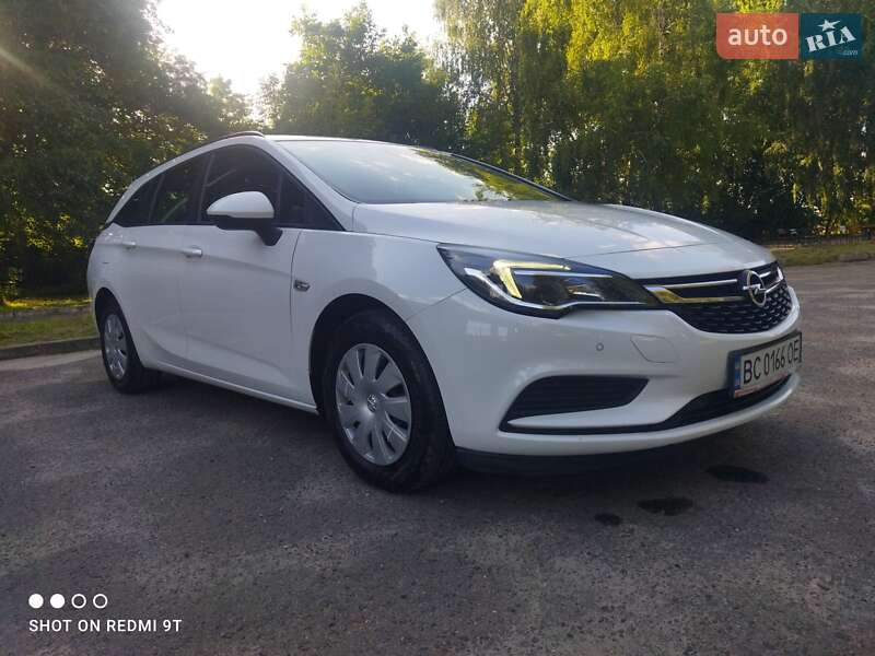 Универсал Opel Astra 2018 в Золочеве
