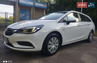 Универсал Opel Astra 2018 в 