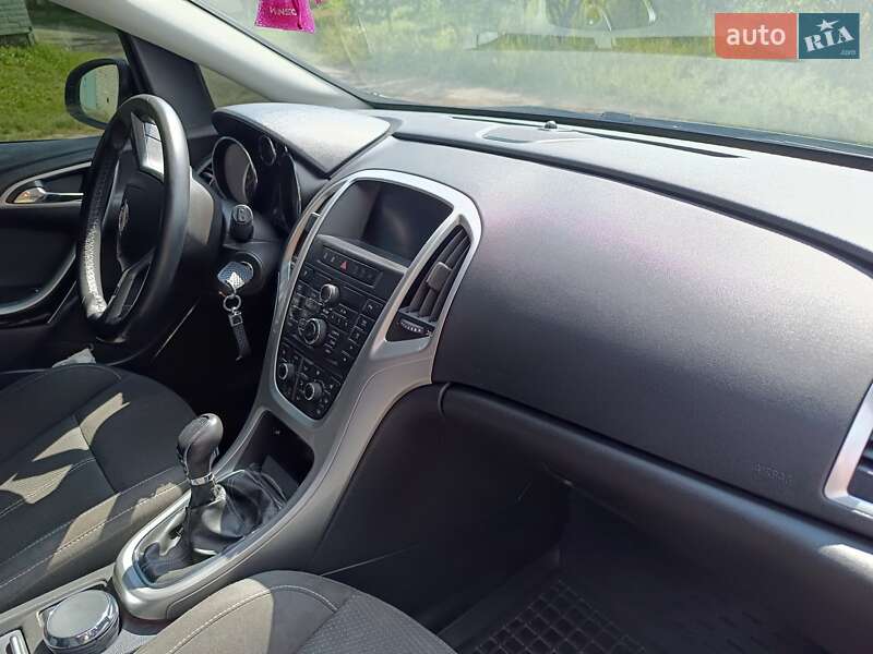 Хэтчбек Opel Astra 2010 в Богодухове фото 9 Хэтчбек Opel Astra 2010 в Богодухове