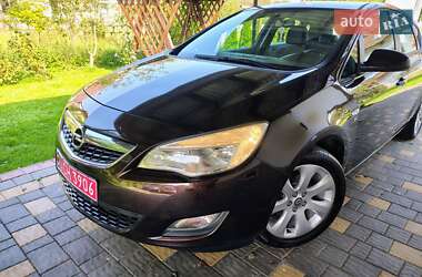 Хетчбек Opel Astra 2013 в 