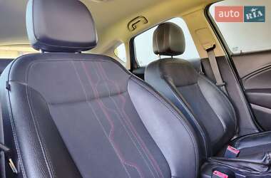 Хетчбек Opel Astra 2013 в 