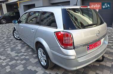 Универсал Opel Astra 2010 в 