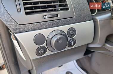 Универсал Opel Astra 2010 в 