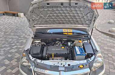 Универсал Opel Astra 2010 в 