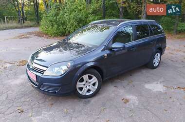 Универсал Opel Astra 2010 в Чернигове