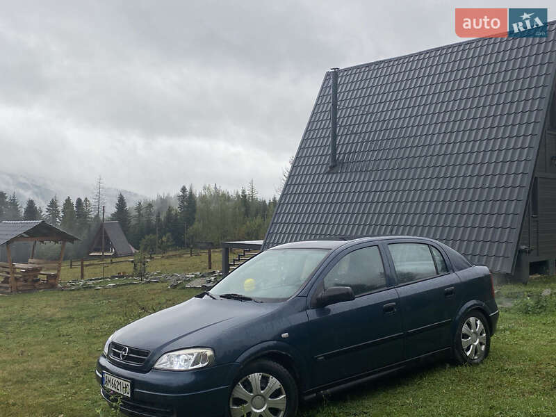 Хетчбек Opel Astra 2002 в Житомирі