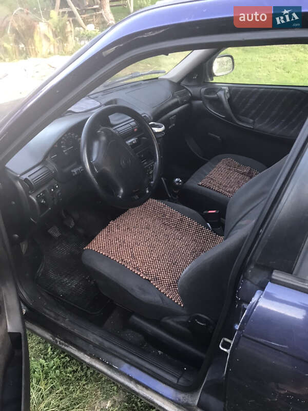 Універсал Opel Astra 1995 в Косові