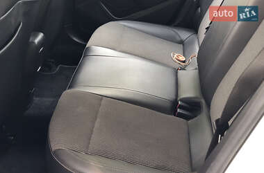 Хэтчбек Opel Astra 2011 в 