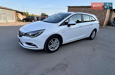 Универсал Opel Astra 2019 в Нововолынске