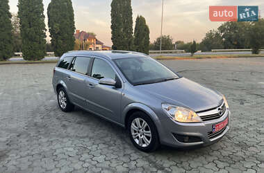 Універсал Opel Astra 2009 в Дубні