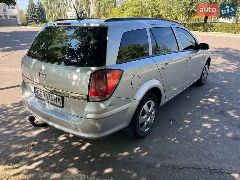Универсал Opel Astra 2009 в Южноукраинске