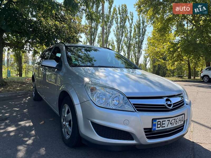 Универсал Opel Astra 2009 в 